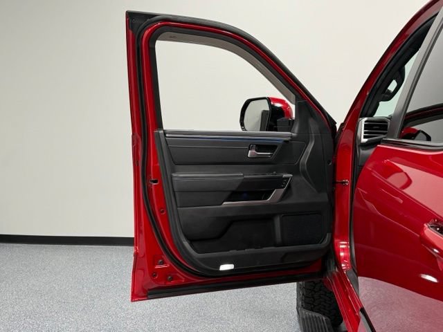 Used 2024 Toyota Tundra Platinum AWD/4WD image 14