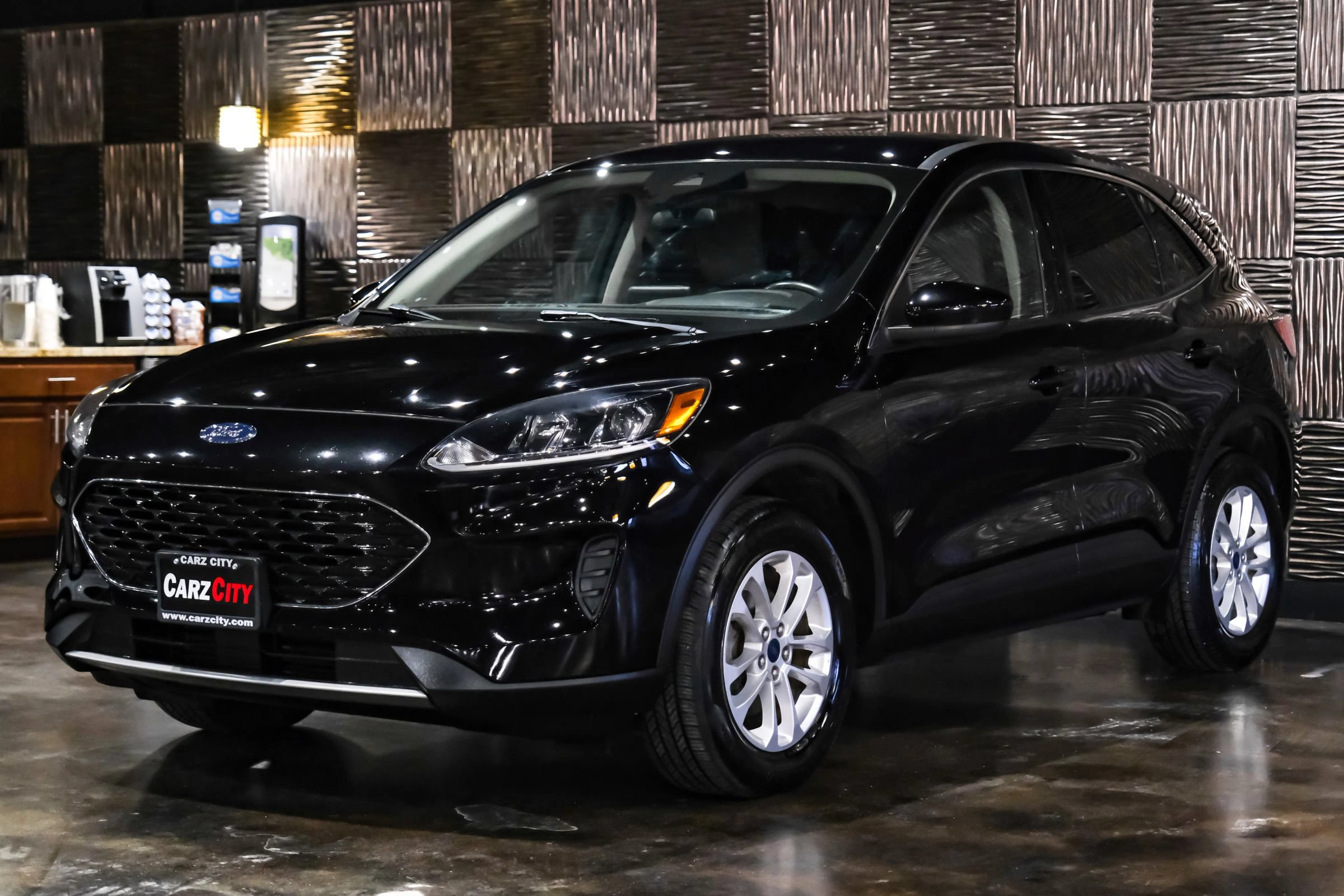 Used 2020 Ford Escape SE AWD/4WD image 6