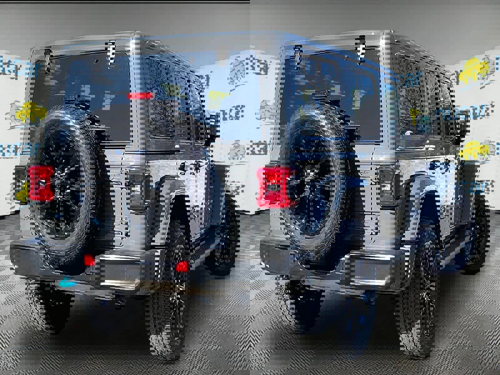 Used 2022 Jeep Wrangler Unlimited Sahara w/ Cold Weather Group image 6