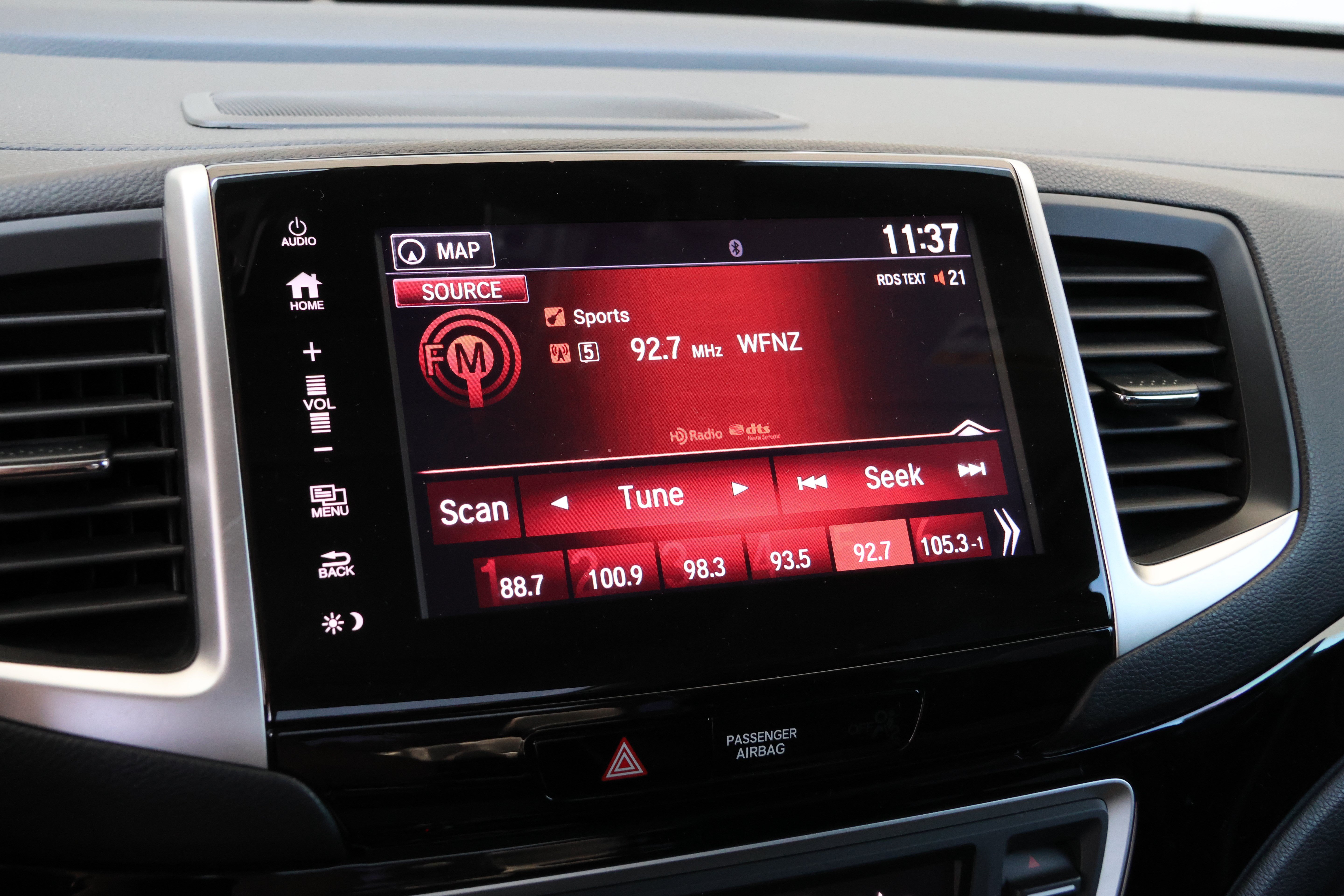 Used 2018 Honda Pilot Elite image 26