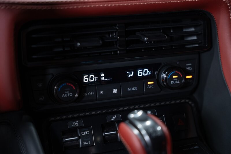 Used 2021 Nissan GT-R Premium AWD/4WD image 50