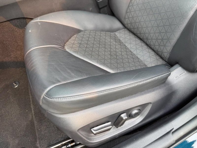 Used 2019 Toyota Camry XSE w/ Driver Assist Package FWD image 17