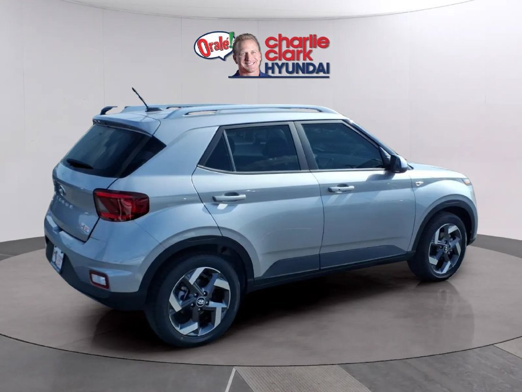 New 2026 Hyundai Venue SEL FWD image 5