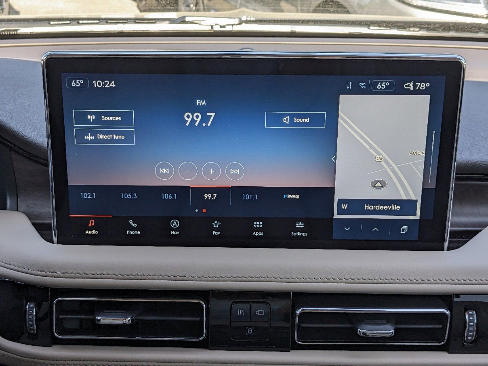 Certified 2023 Lincoln Nautilus Reserve w/ Equipment Group 201A image 20