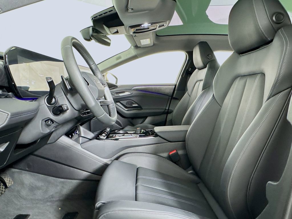 Used 2025 Audi A6 e-tron Premium Plus w/ Premium Plus RWD image 11