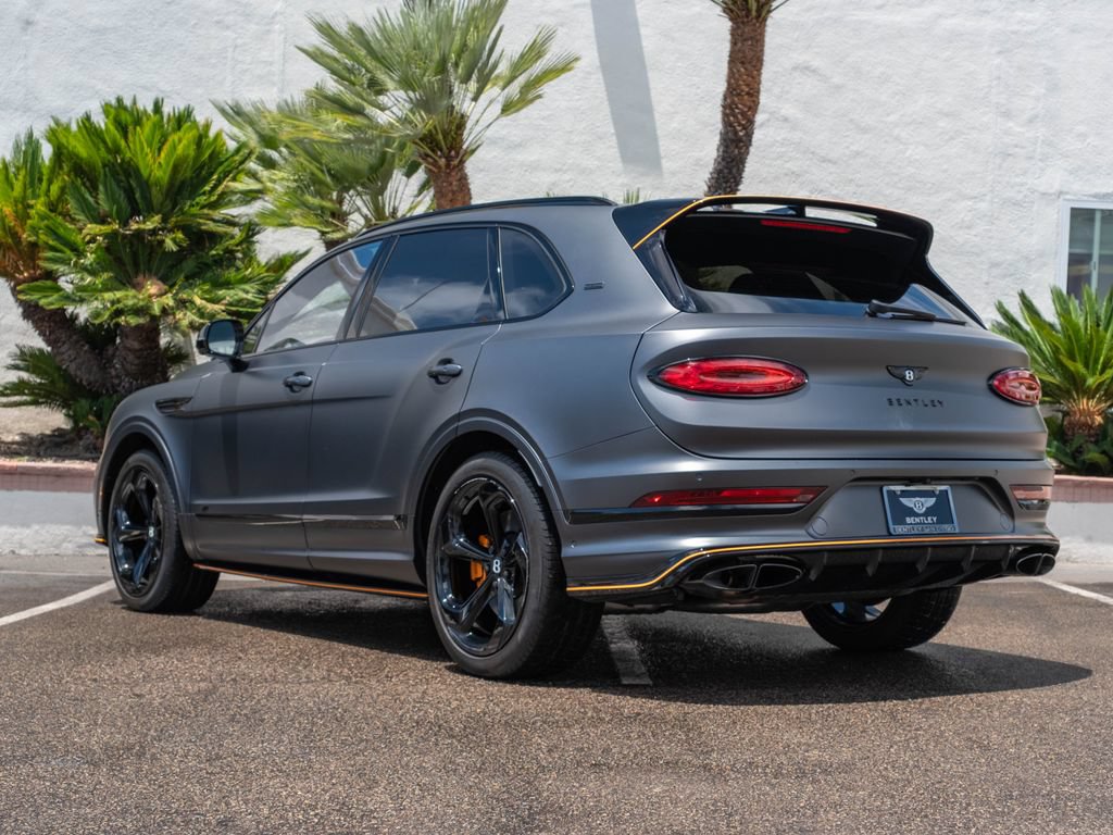 Used 2025 Bentley Bentayga AWD/4WD image 3