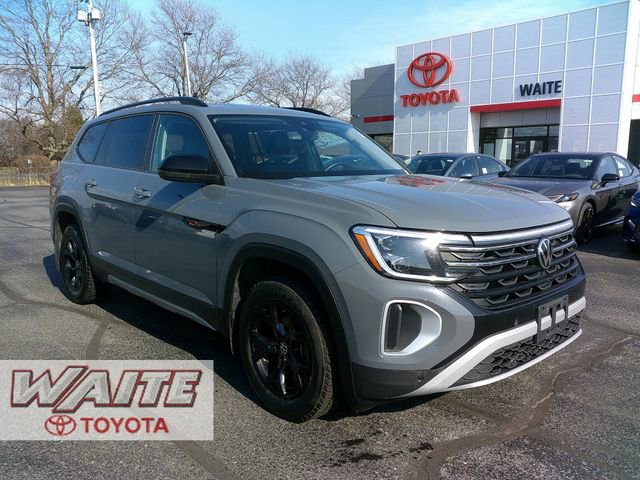 Used 2024 Volkswagen Atlas Peak Edition SEL