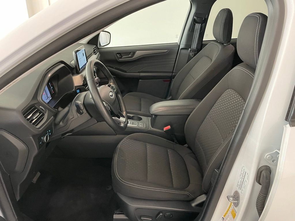 Used 2024 Ford Escape Active image 16