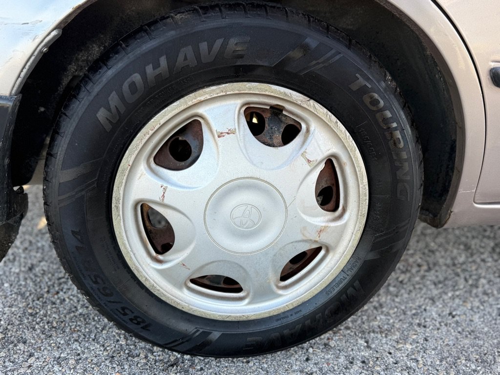 Used 2001 Toyota Corolla CE FWD image 16