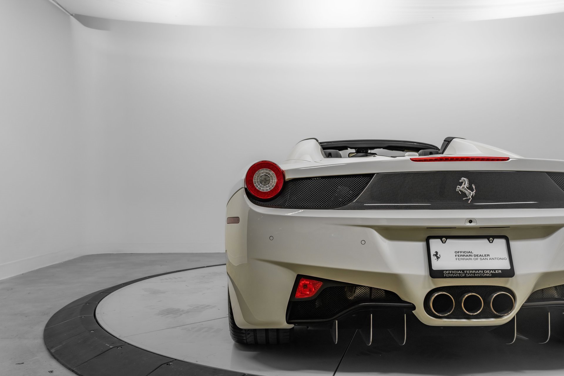 Certified 2014 Ferrari 458 Spider image 44