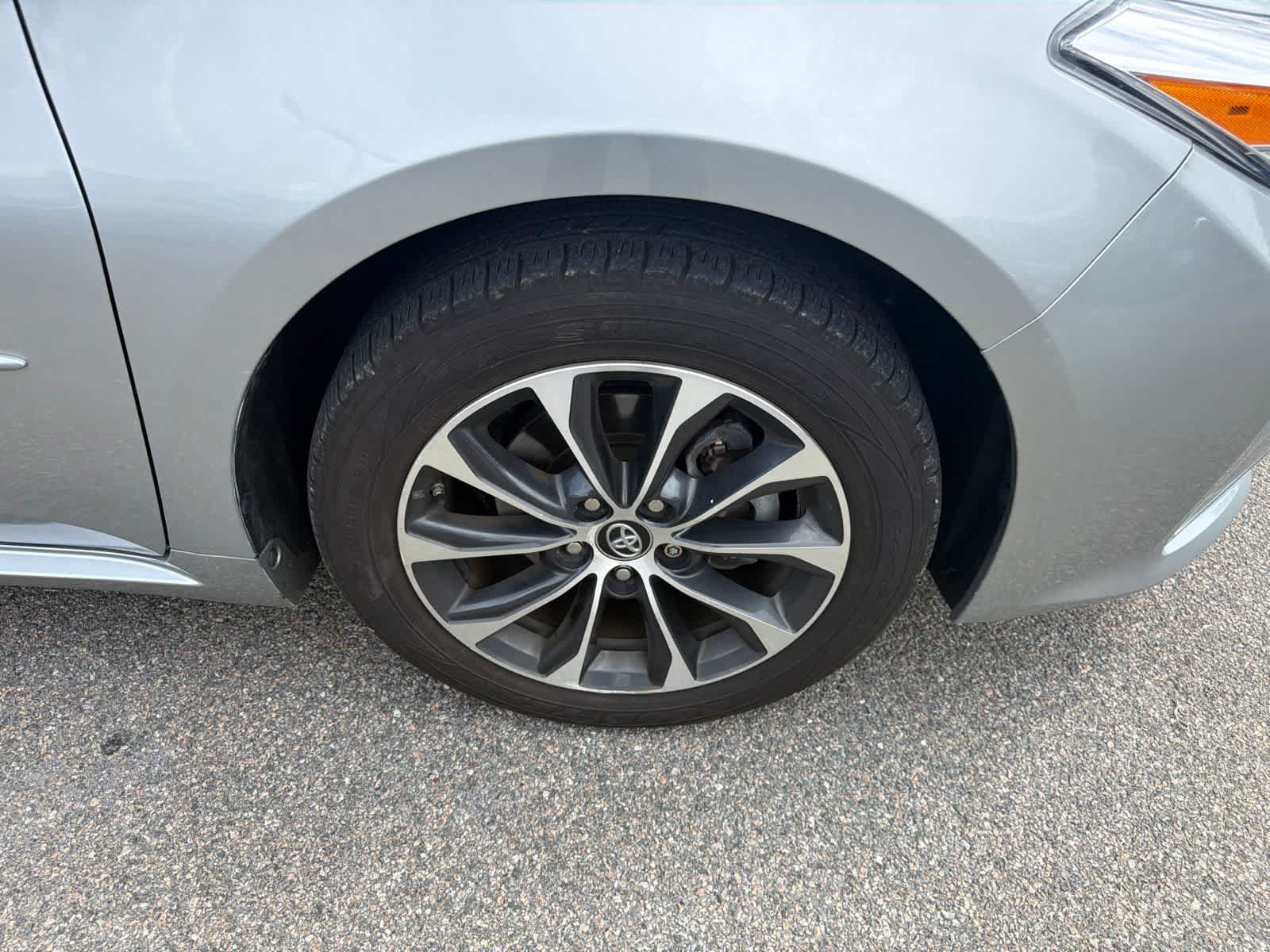 Used 2017 Toyota Avalon XLE Premium FWD image 20