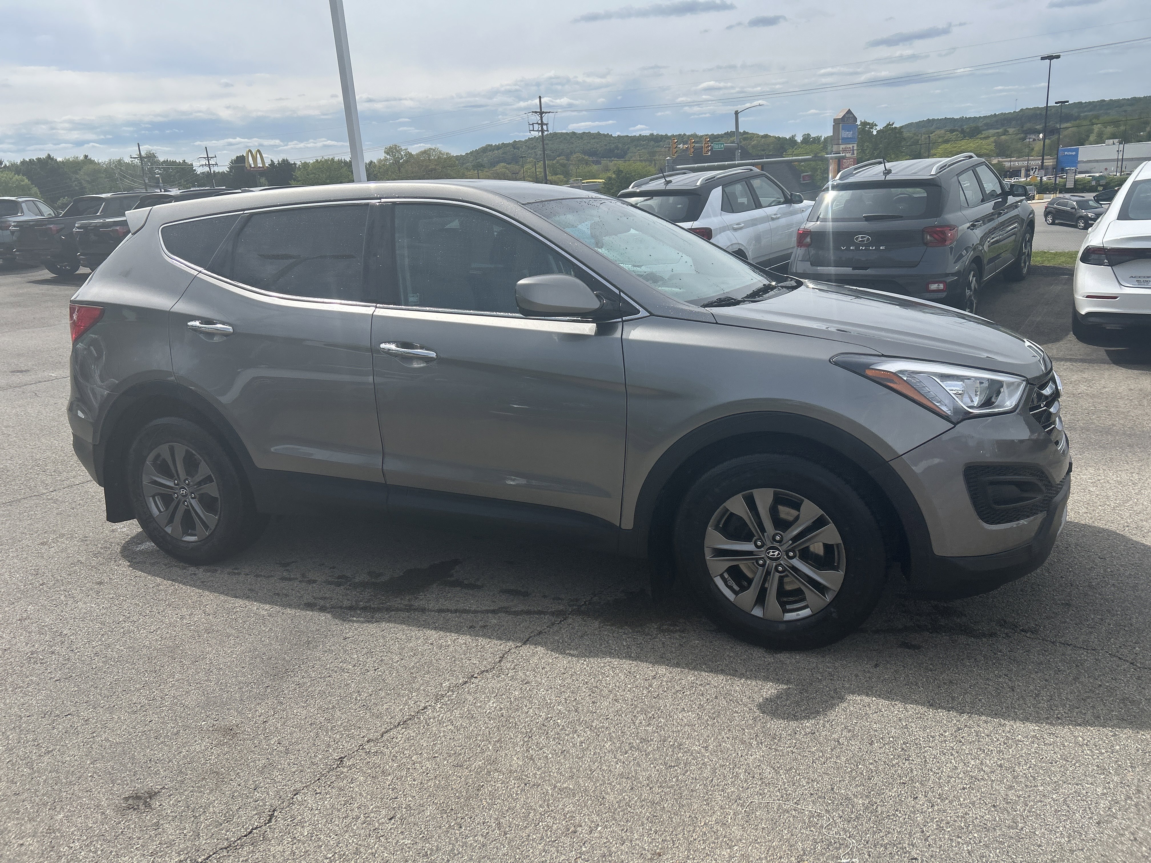 Used 2015 Hyundai Santa Fe Sport AWD/4WD image 2