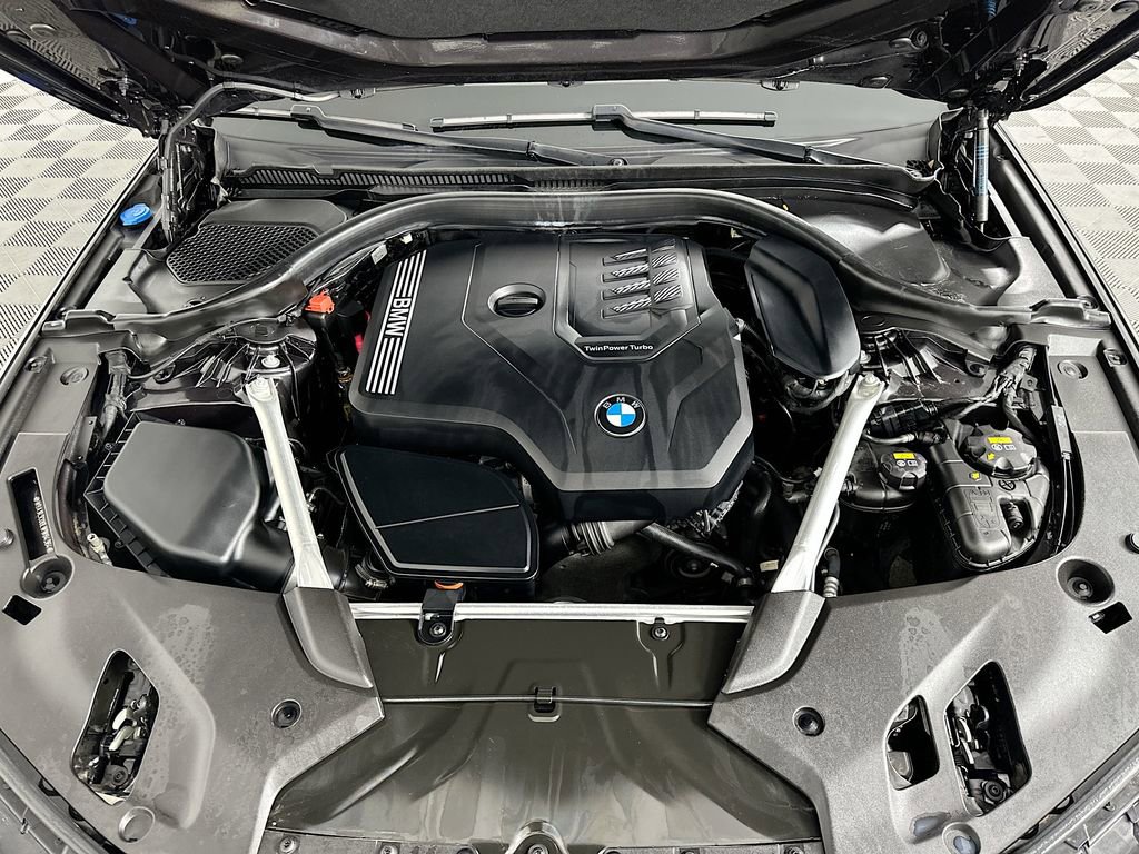 Used 2020 BMW 530i w/ Lighting Package image 31