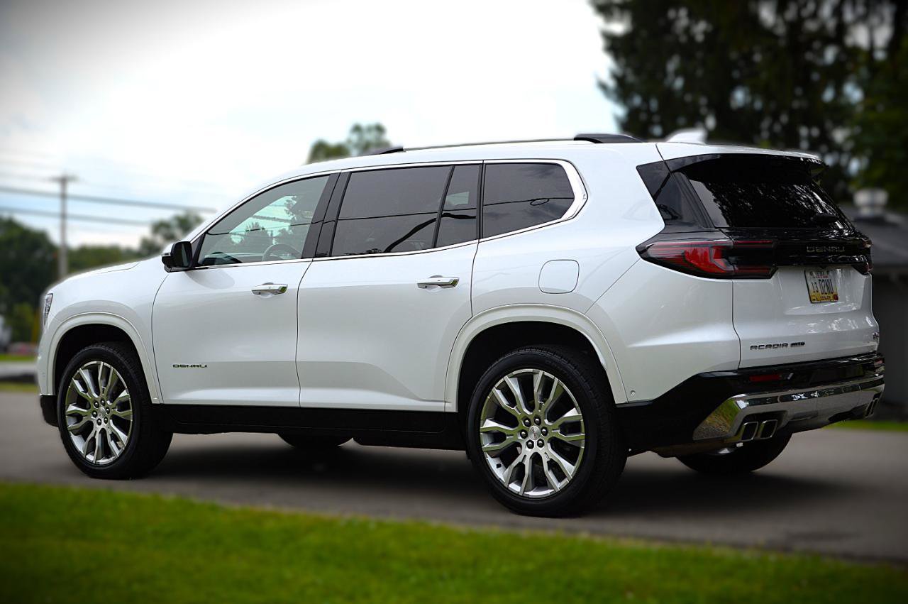Used 2024 GMC Acadia Denali w/ Super Cruise Package AWD/4WD image 7