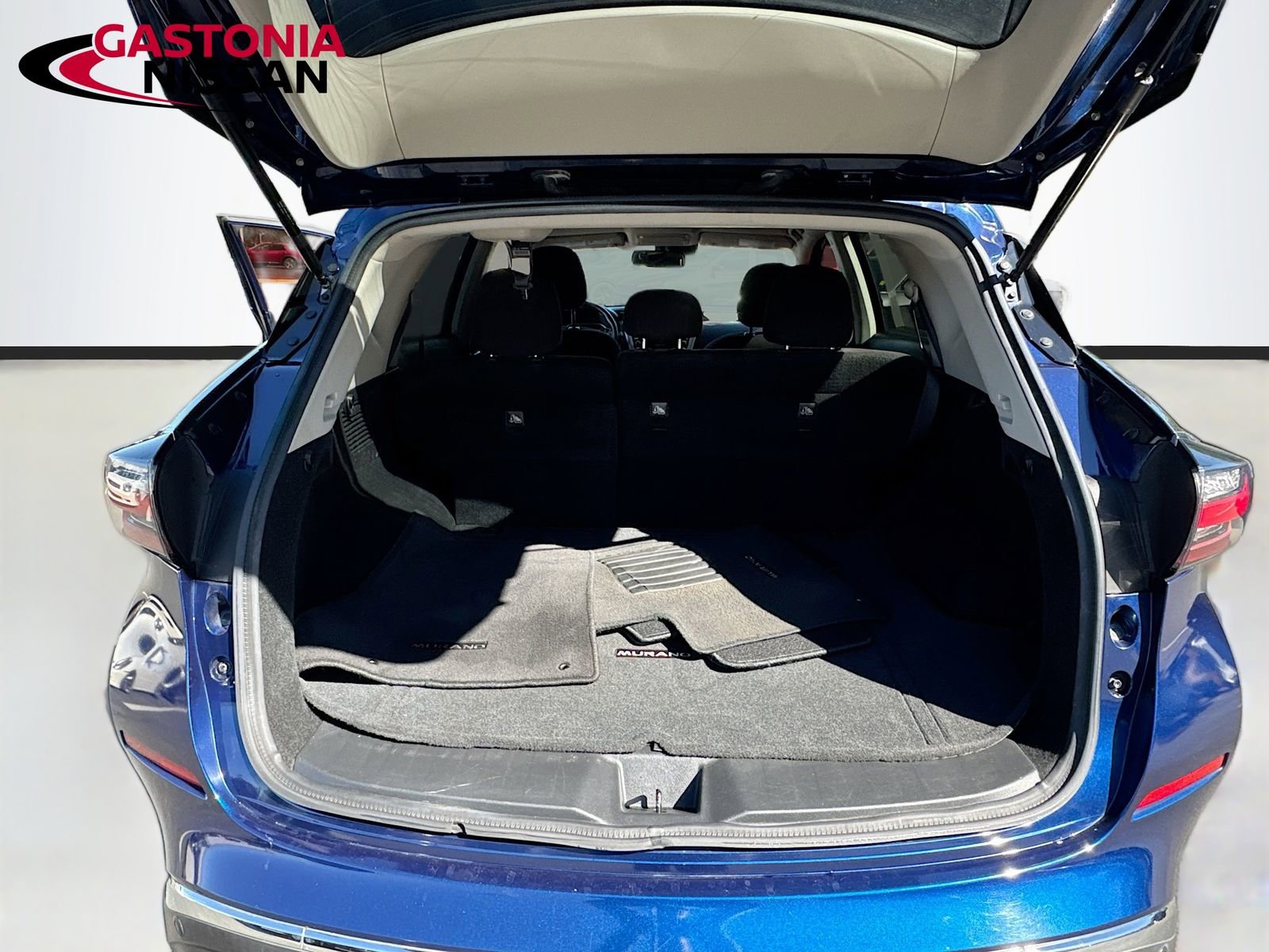 Used 2020 Nissan Murano SV image 32