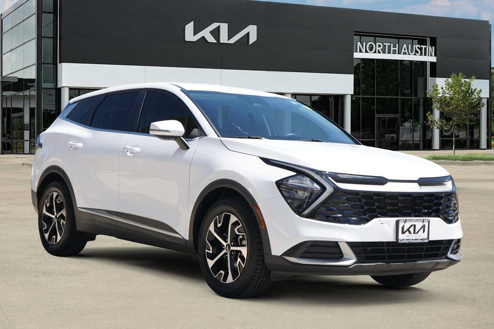 Certified 2023 Kia Sportage EX FWD image 6