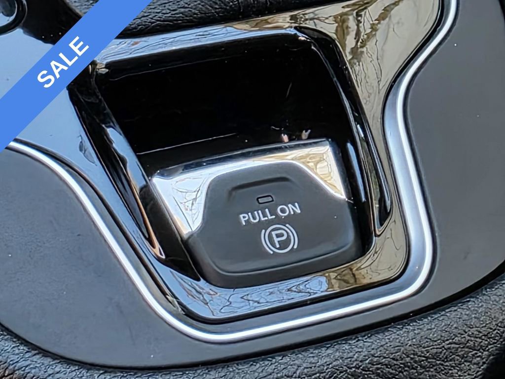 Used 2021 Jeep Cherokee Latitude Plus image 25