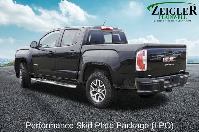 Used 2022 GMC Canyon AT4 image 2