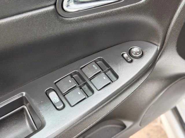 Used 2010 Chevrolet Impala LS FWD image 13