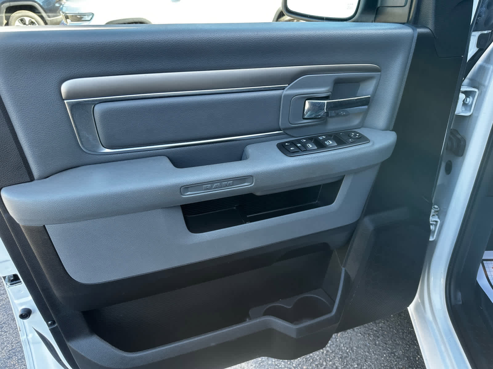 Used 2019 RAM 1500 Classic Warlock w/ Electronics Group AWD/4WD image 16