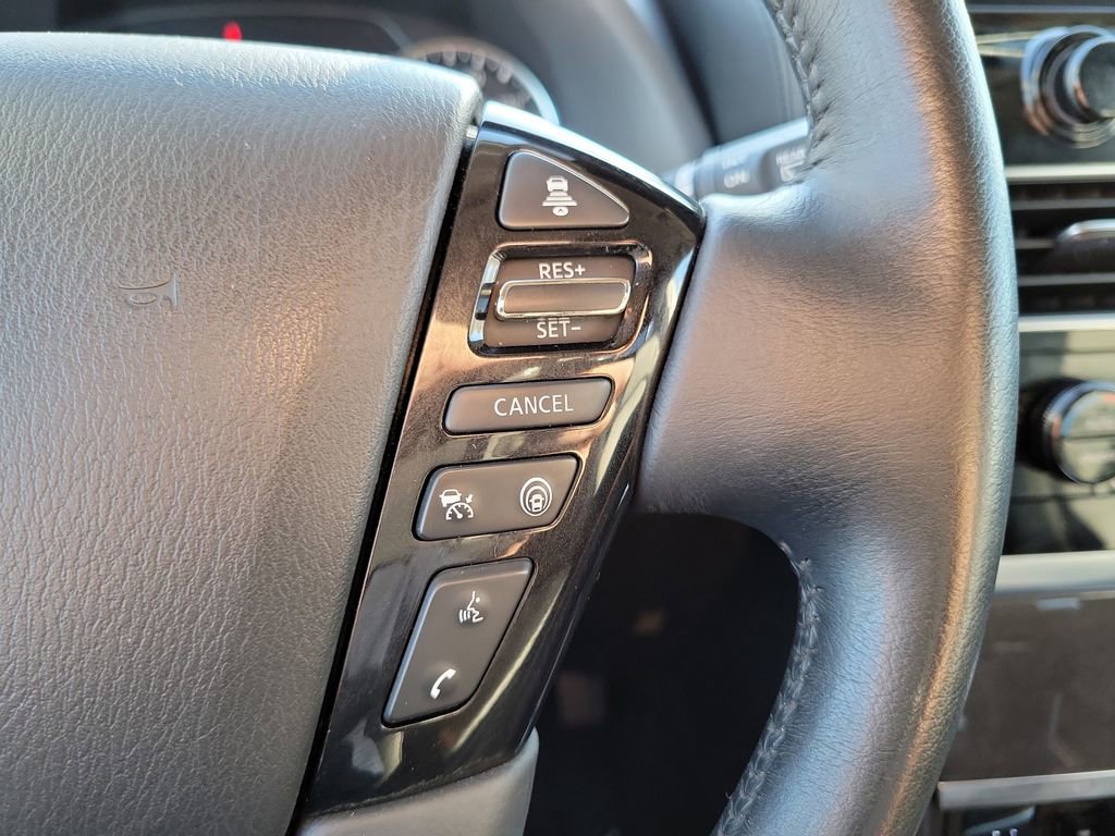 Used 2024 Nissan Armada SV image 6