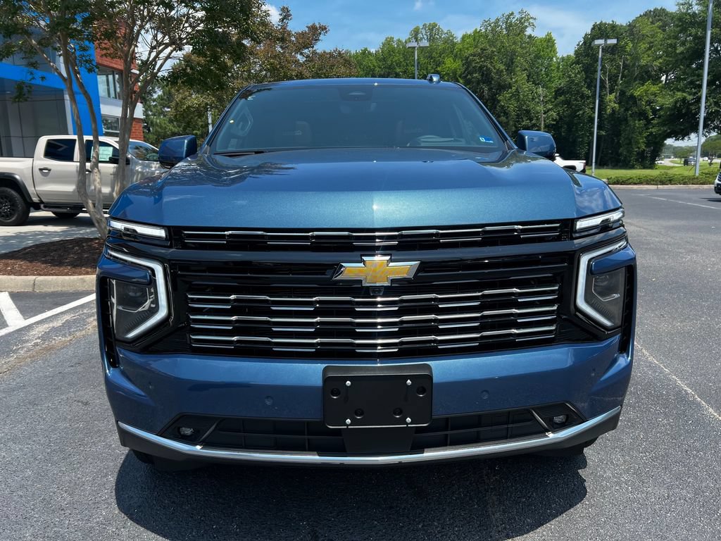 New 2026 Chevrolet Suburban High Country AWD/4WD image 3