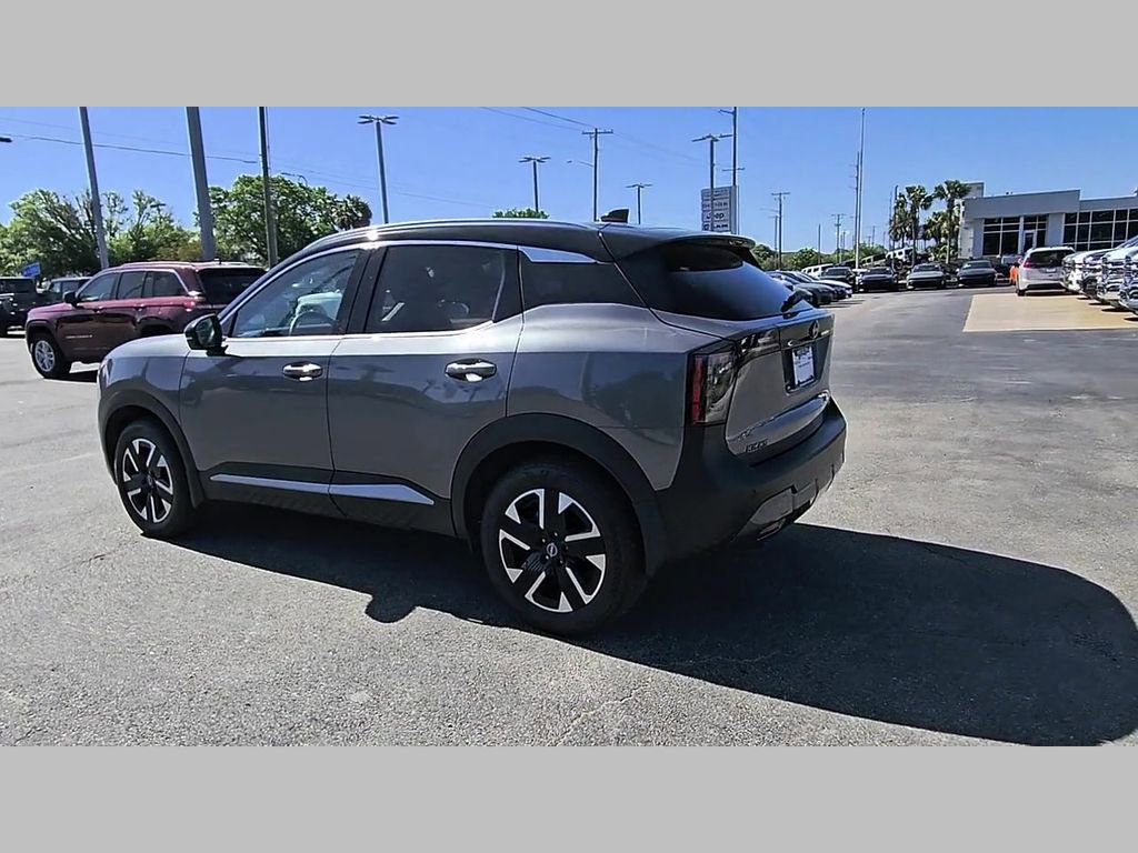 Used 2025 Nissan Kicks SR AWD/4WD image 28