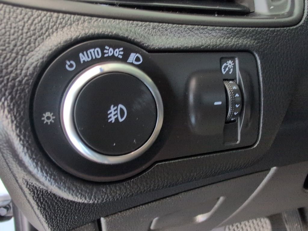 Used 2019 Buick Envision Essence image 14