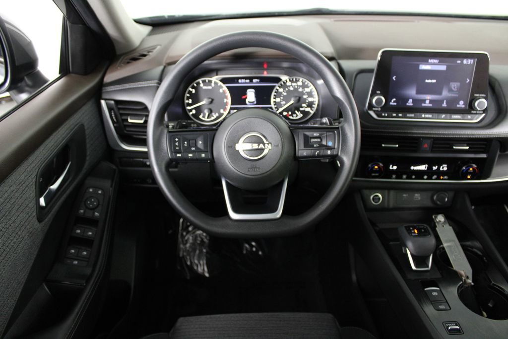 Certified 2023 Nissan Rogue SV image 7