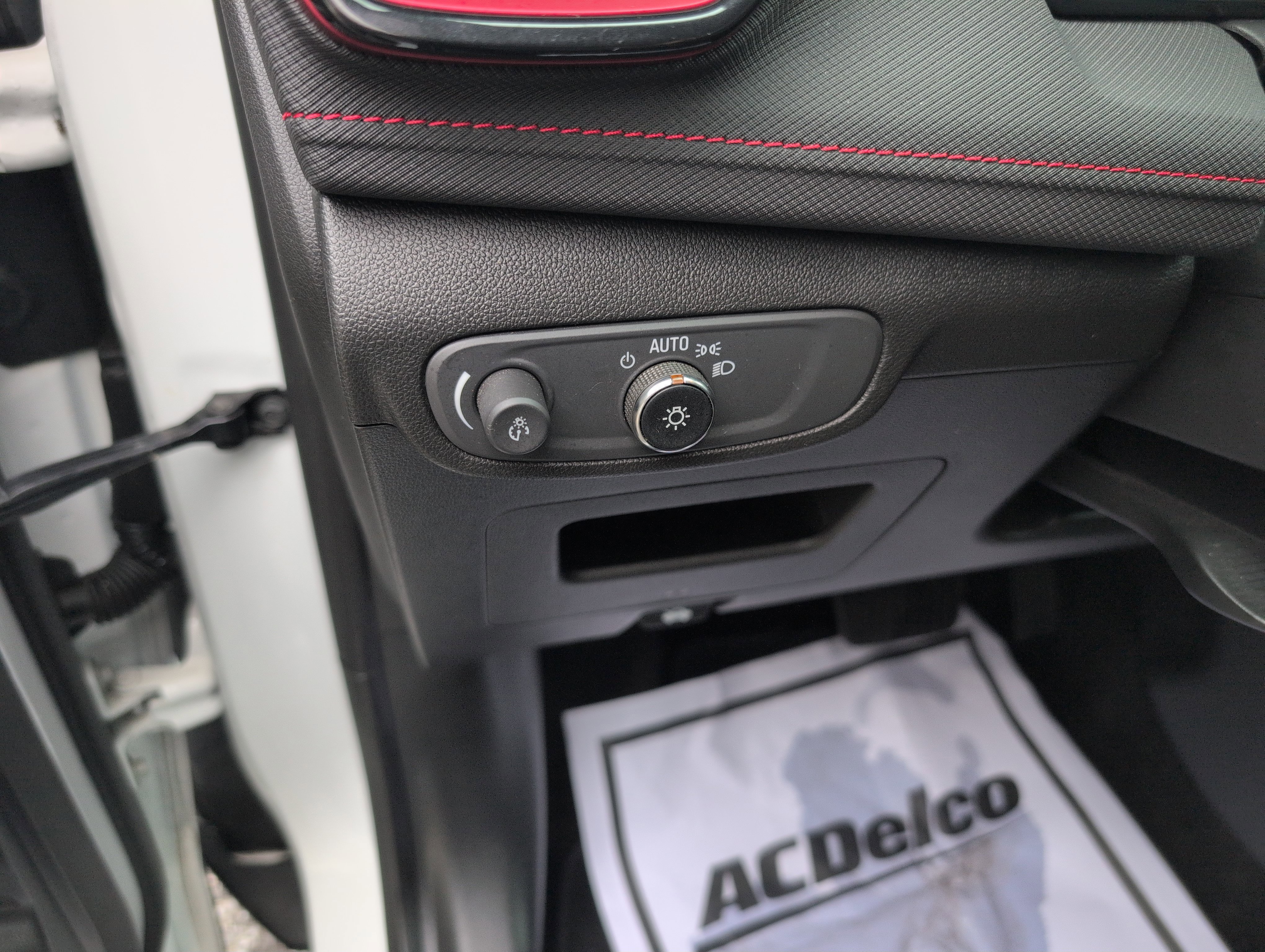 Used 2024 Chevrolet TrailBlazer RS image 14