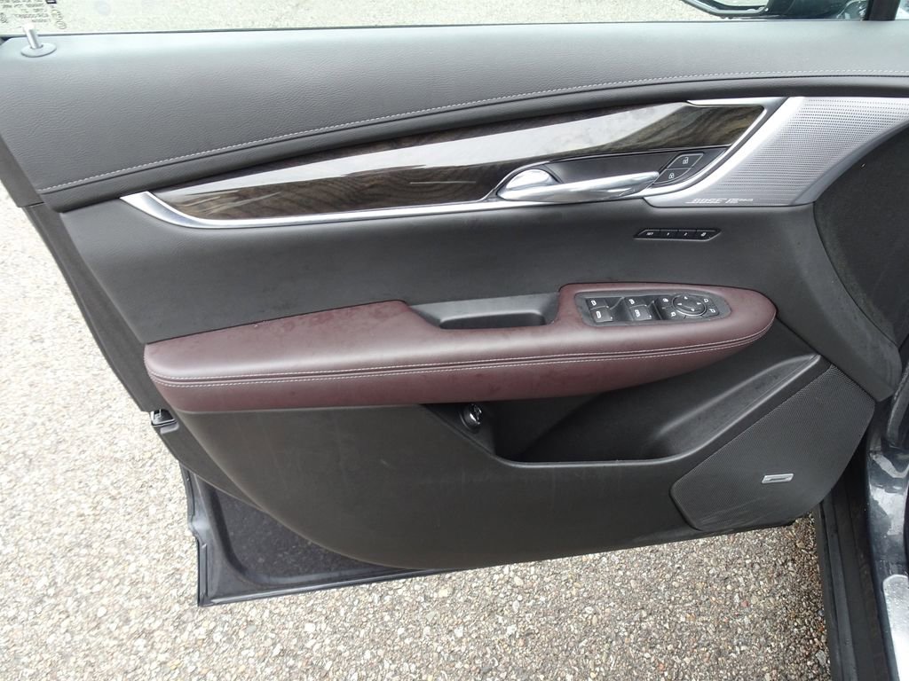 Certified 2023 Cadillac XT6 Premium Luxury image 19