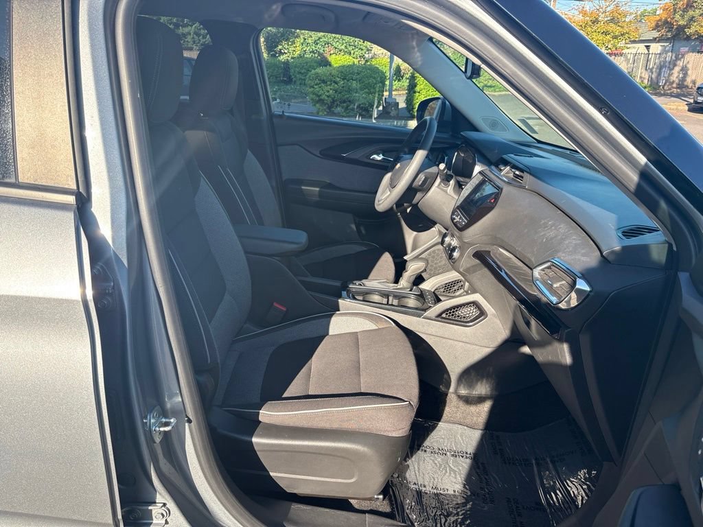 Used 2023 Chevrolet TrailBlazer LT w/ Convenience Package AWD/4WD image 23