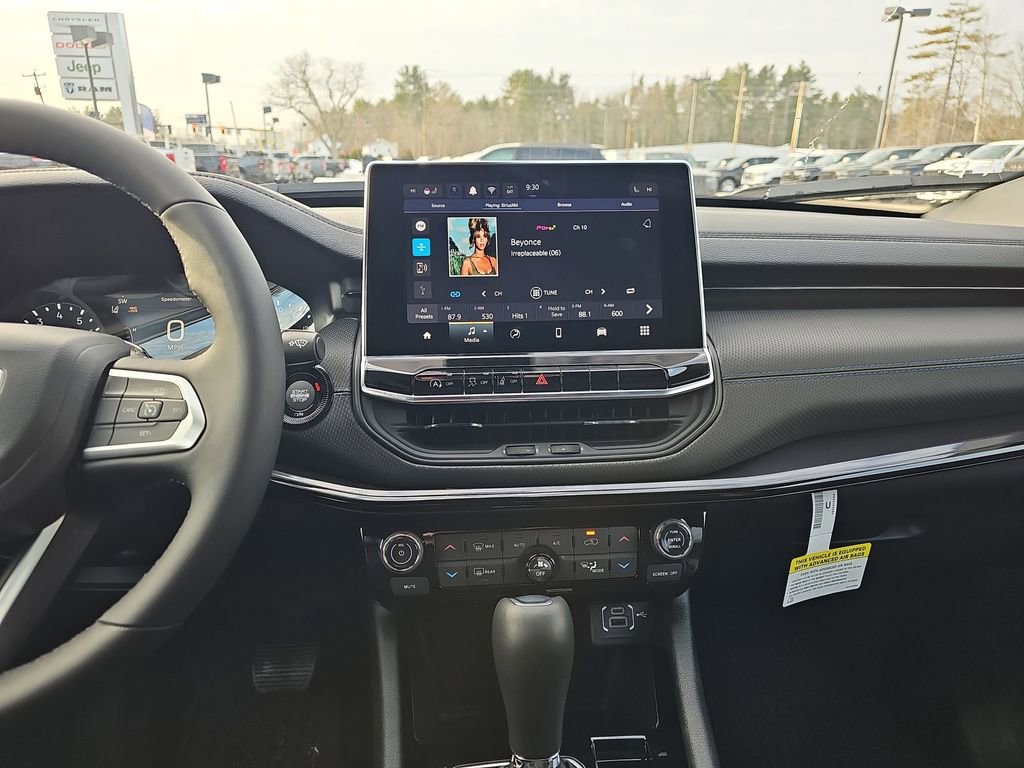 New 2026 Jeep Compass Latitude w/ Sun and Sound Group image 21