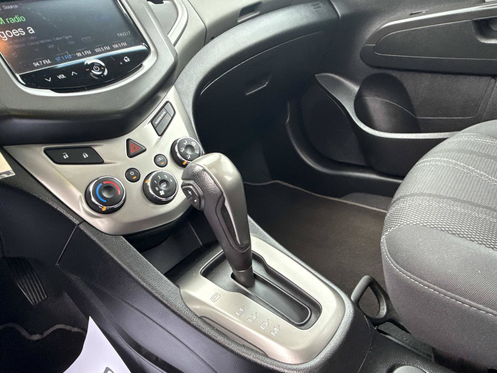 Used 2014 Chevrolet Sonic LT w/ LT Promotional Package FWD image 8