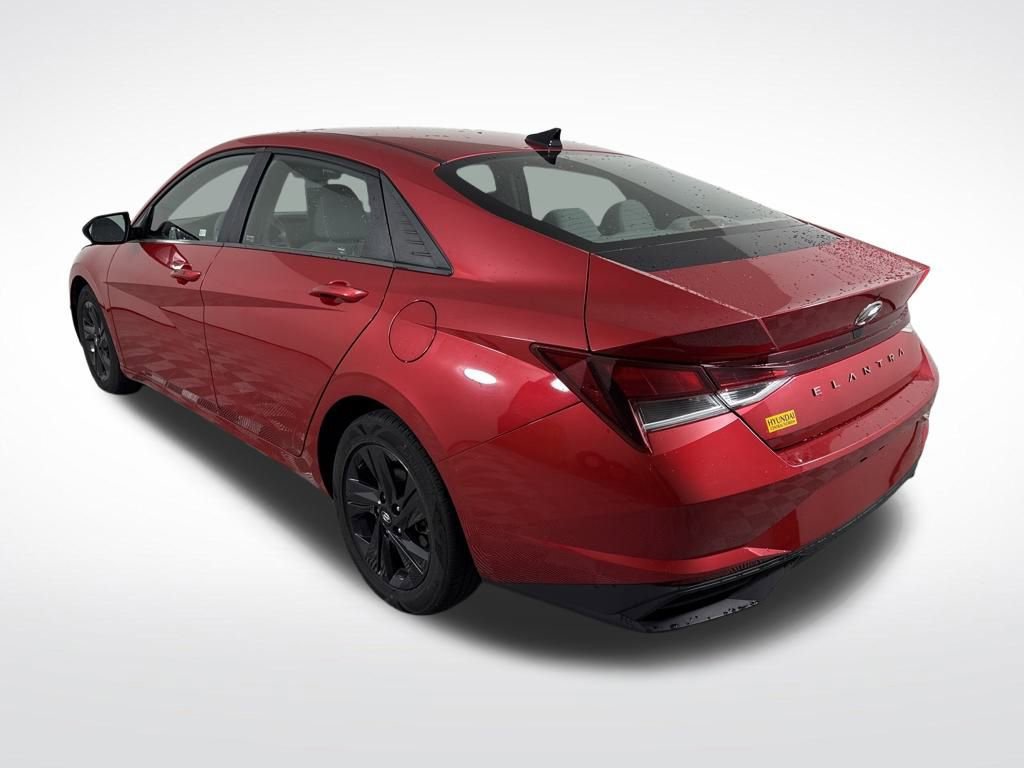 Certified 2023 Hyundai Elantra SEL image 6