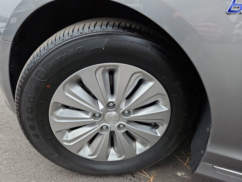 Used 2017 Hyundai Sonata SE image 29