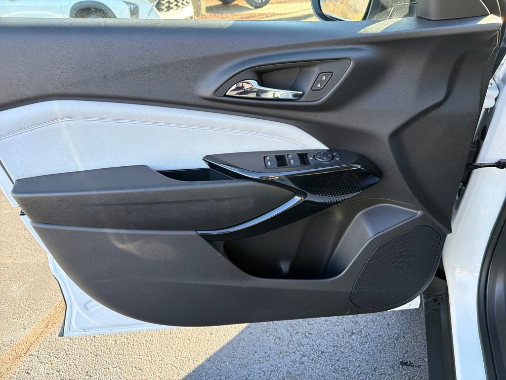 New 2025 Chevrolet Trax LT w/ LT Convenience Package image 10