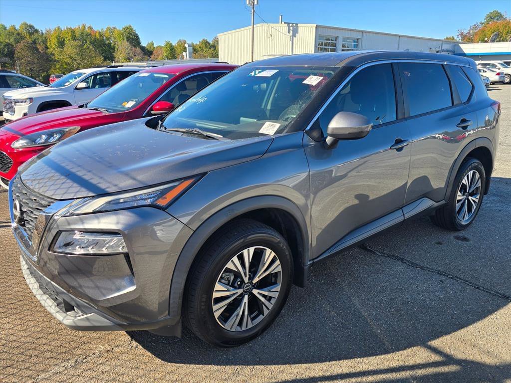 Used 2022 Nissan Rogue SV AWD/4WD image 2