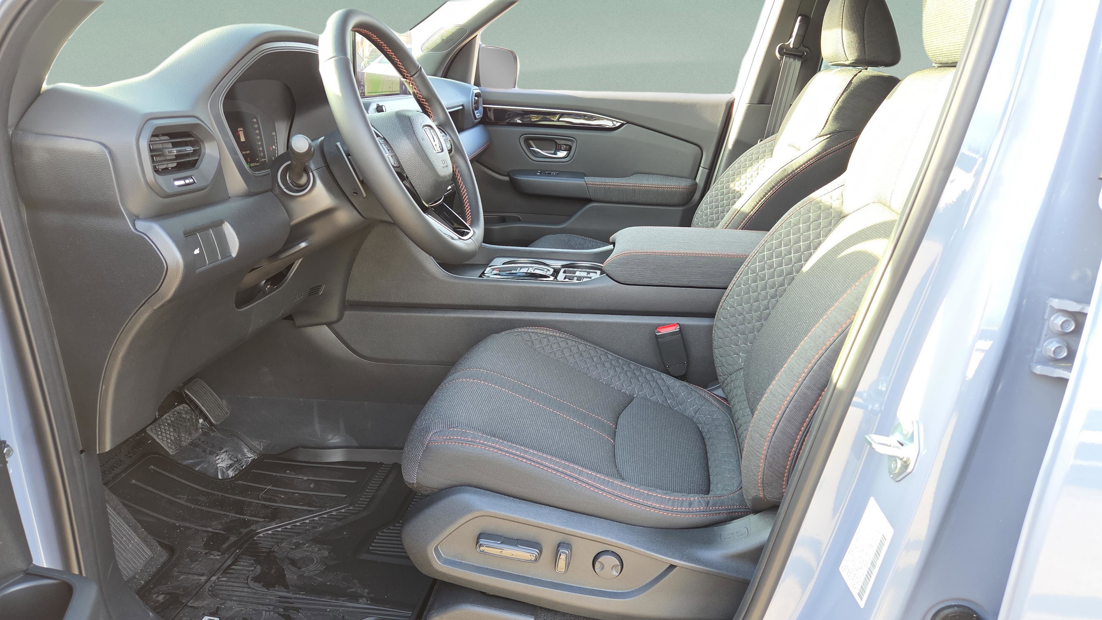 New 2026 Honda Pilot Sport image 9