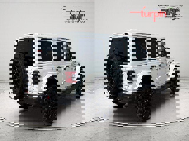 Used 2025 Jeep Wrangler Sahara 4xe image 5