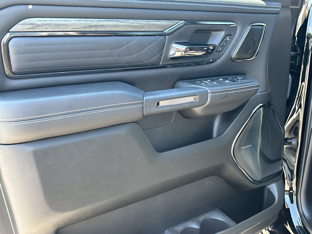 Used 2025 RAM 1500 Limited AWD/4WD image 23