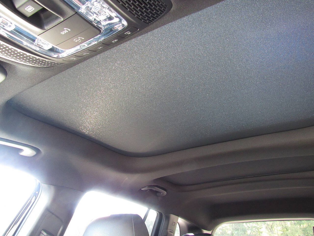 Used 2023 Mercedes-Benz GLB 250 4MATIC image 26