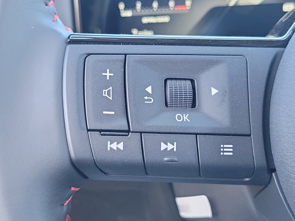 New 2026 Nissan Kicks SR FWD image 6