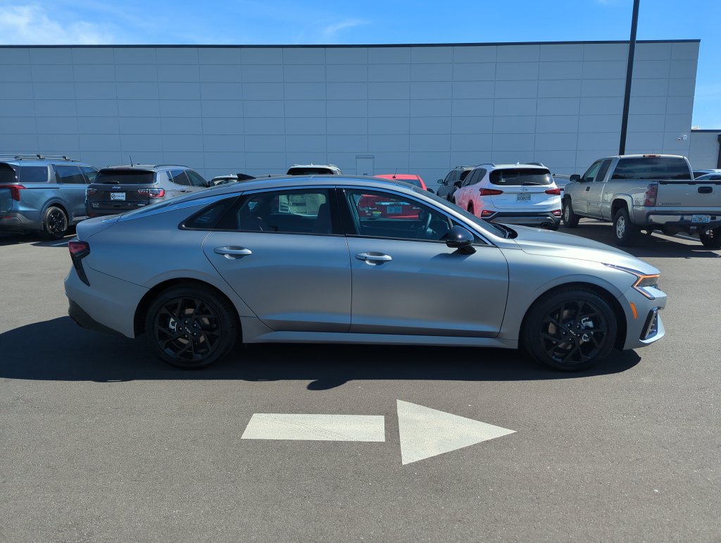 New 2027 Kia K5 GT-Line image 8