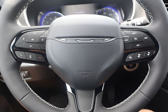 New 2027 Chrysler Pacifica Limited FWD image 13