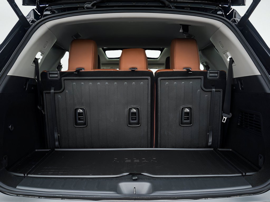 New 2026 Nissan Pathfinder Platinum AWD/4WD image 8