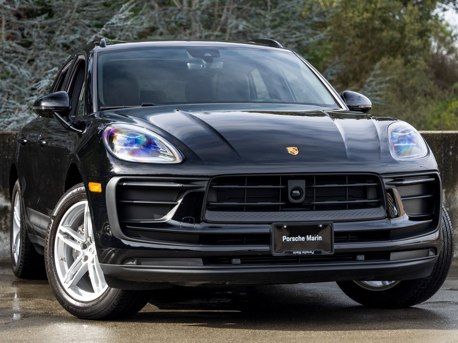 Certified 2025 Porsche Macan image 6