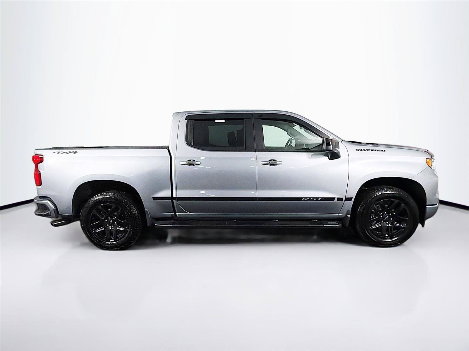 Used 2025 Chevrolet Silverado 1500 RST w/ Dark Appearance Package AWD/4WD image 12