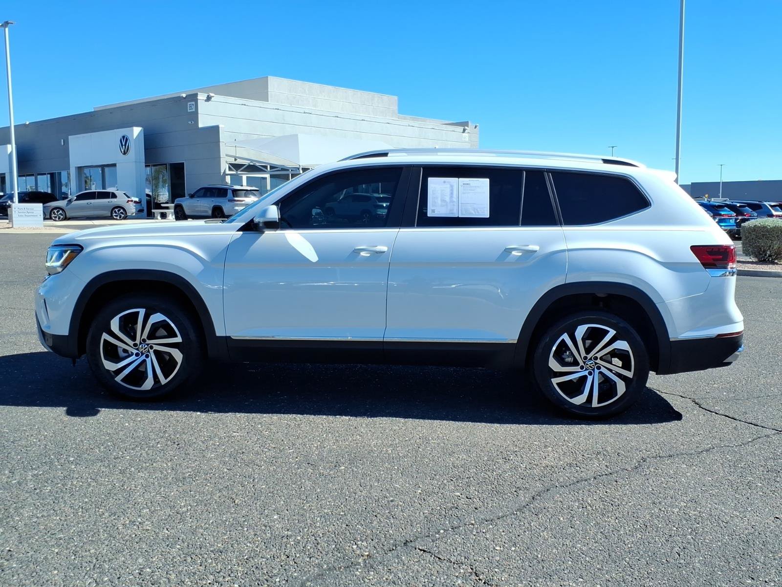 Certified 2023 Volkswagen Atlas SEL AWD/4WD image 4