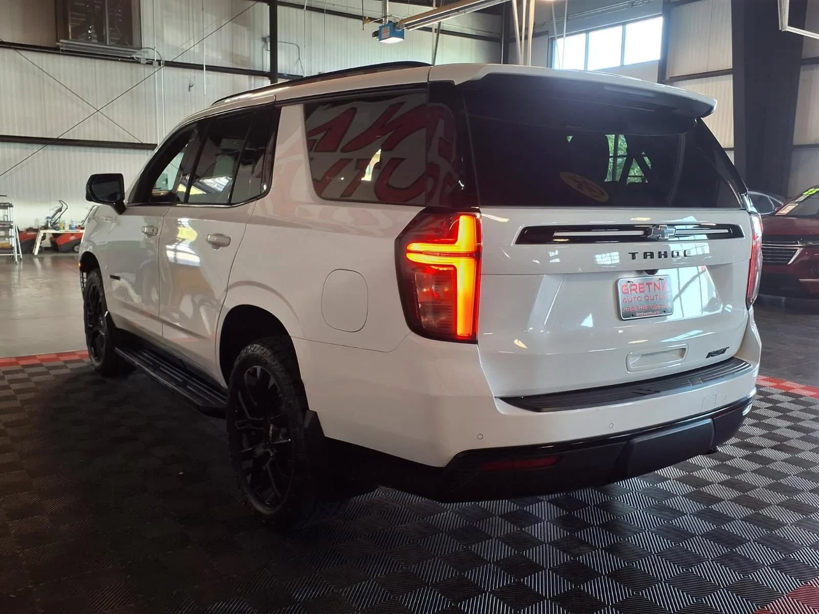 Used 2023 Chevrolet Tahoe RST w/ Luxury Package AWD/4WD image 5